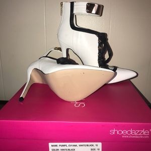 Sexy pointed toe women’s pump